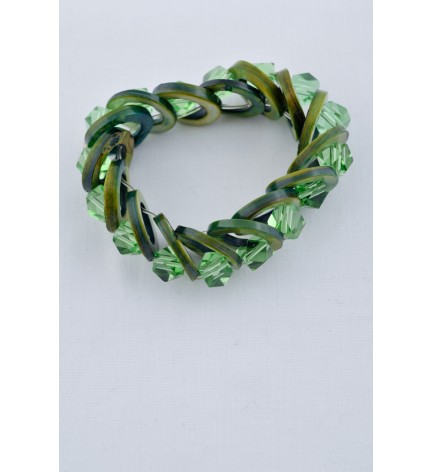 Adzo Designs chunky green bracelet with mother of pearl and geometric shaped beads on stretch 
